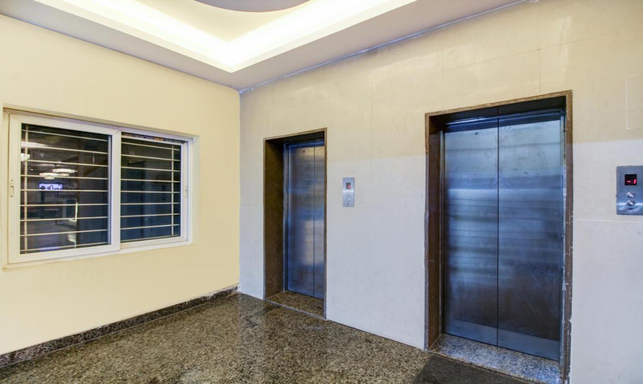 Hôtel Treebo Trend Sindhura Grand à Haïdarabad Extérieur photo