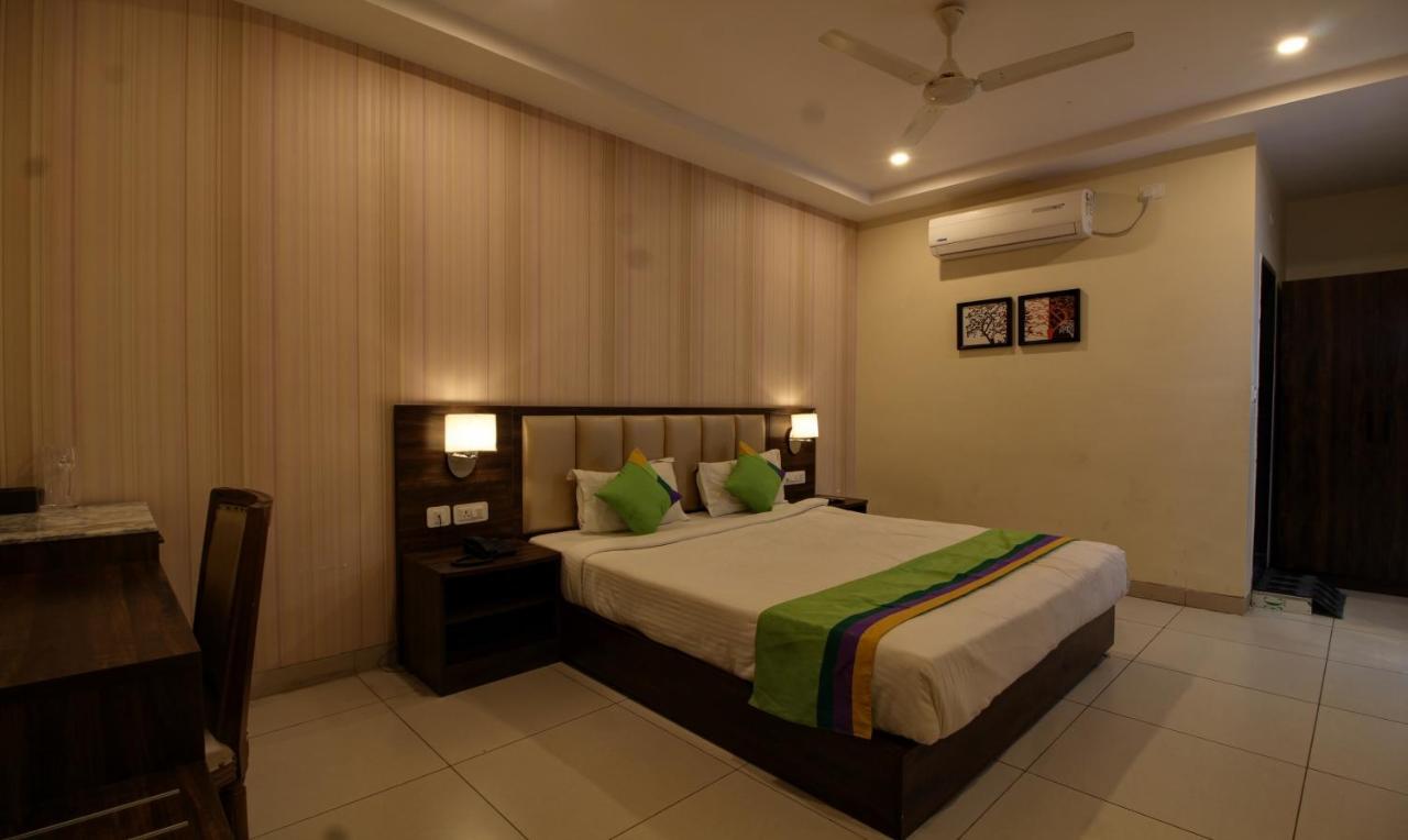 Hôtel Treebo Trend Sindhura Grand à Haïdarabad Extérieur photo