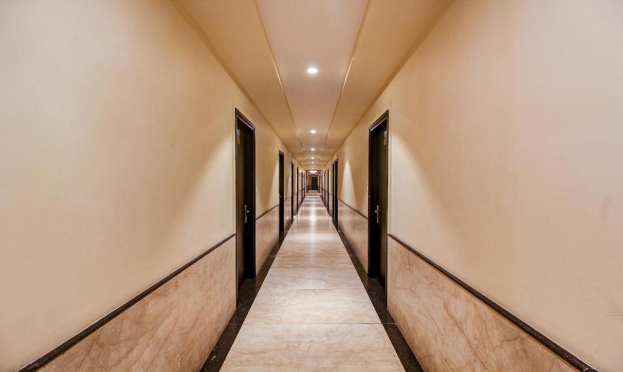 Hôtel Treebo Trend Sindhura Grand à Haïdarabad Extérieur photo