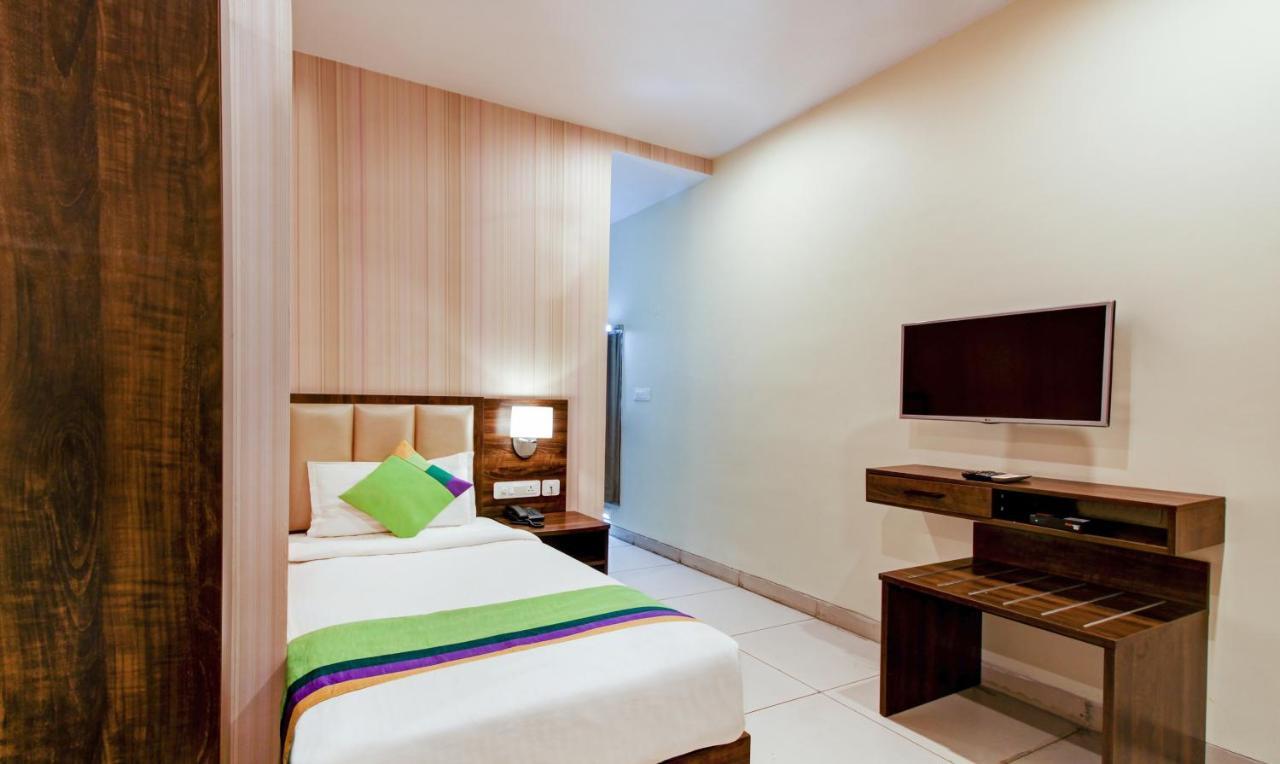 Hôtel Treebo Trend Sindhura Grand à Haïdarabad Extérieur photo