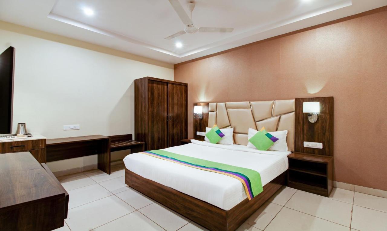Hôtel Treebo Trend Sindhura Grand à Haïdarabad Extérieur photo