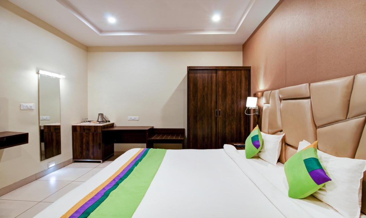 Hôtel Treebo Trend Sindhura Grand à Haïdarabad Extérieur photo