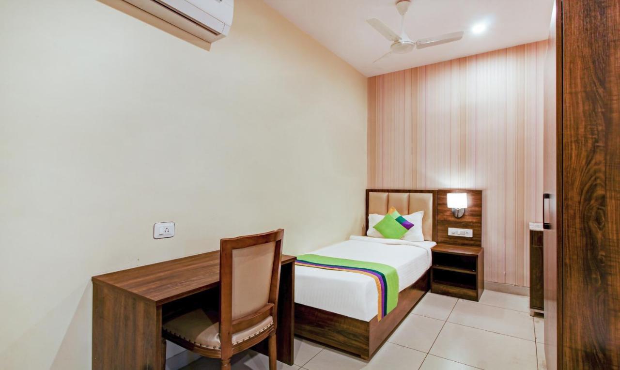 Hôtel Treebo Trend Sindhura Grand à Haïdarabad Extérieur photo
